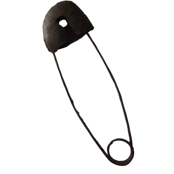 Safety Pin Rustic Metal 21-5/8"Wall Sculpture decor diaper nursery farmhouse sew - Picture 1 of 8